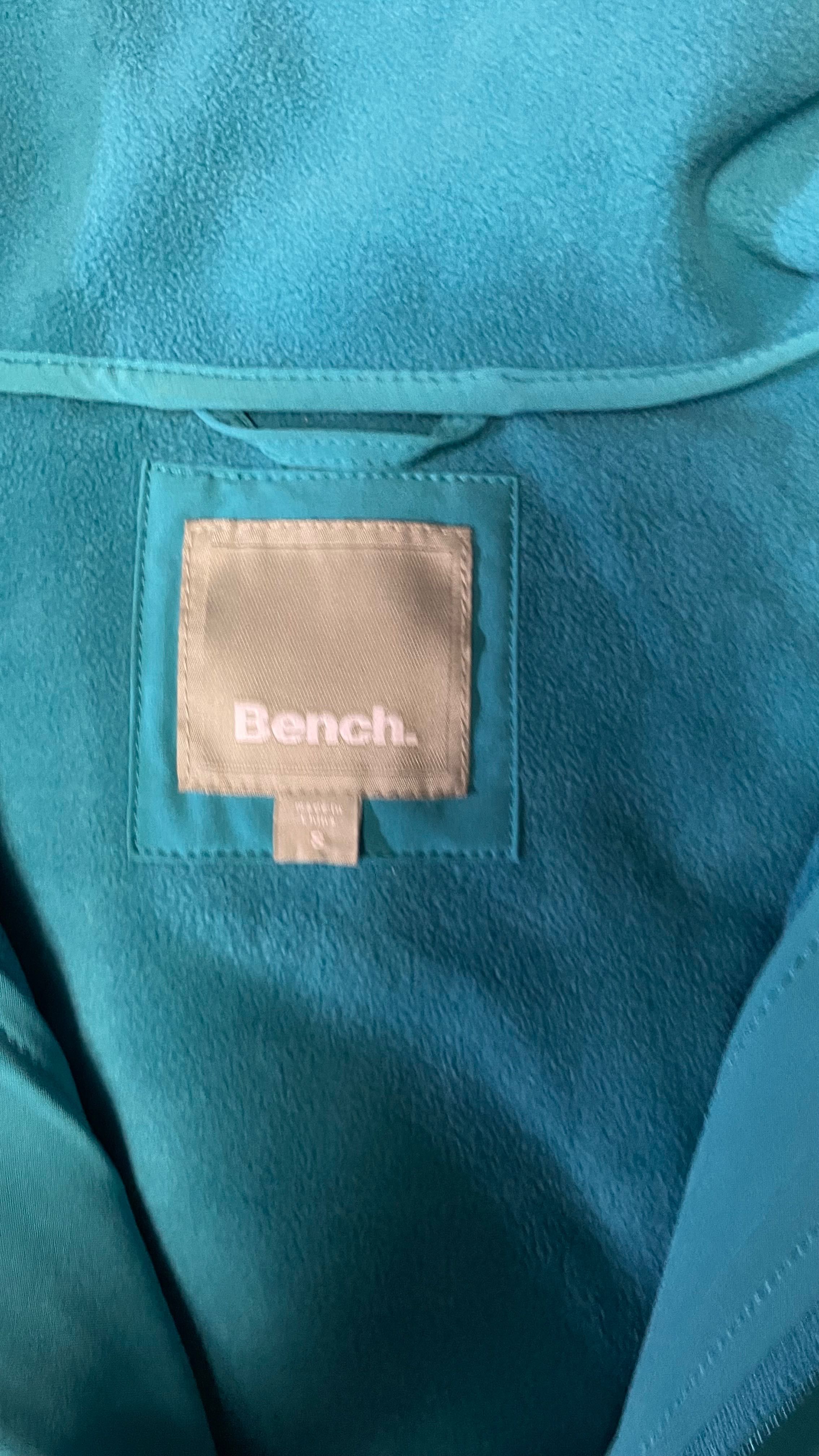 Bench връхна дреха - суичър