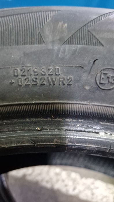 Anvelope iarna Goodyear 215/60/ r17 -2buc