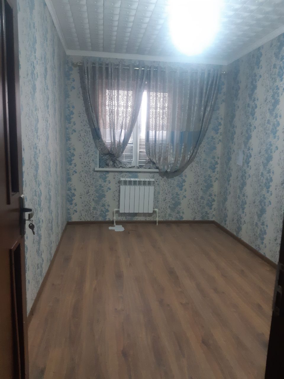 Квартира сотилади паканада