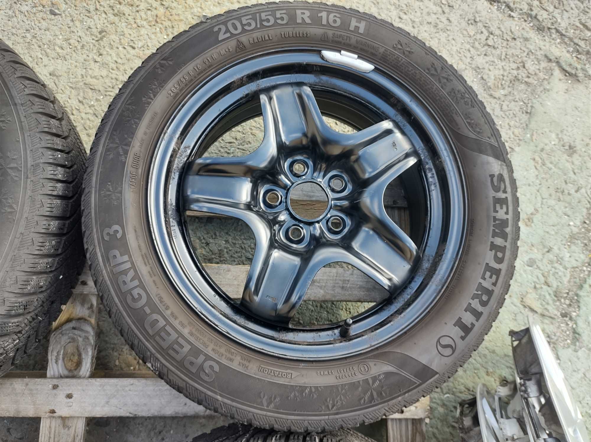16 джанти 5х105 Opel Astra K 6,5J et41 205/55/16 Semperit 2019гТасове