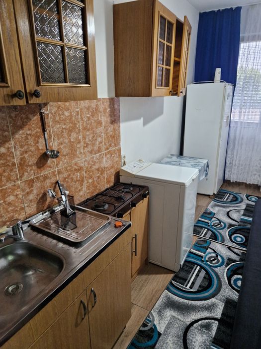 Proprietar inchiriez garsoniera Dâmbovița