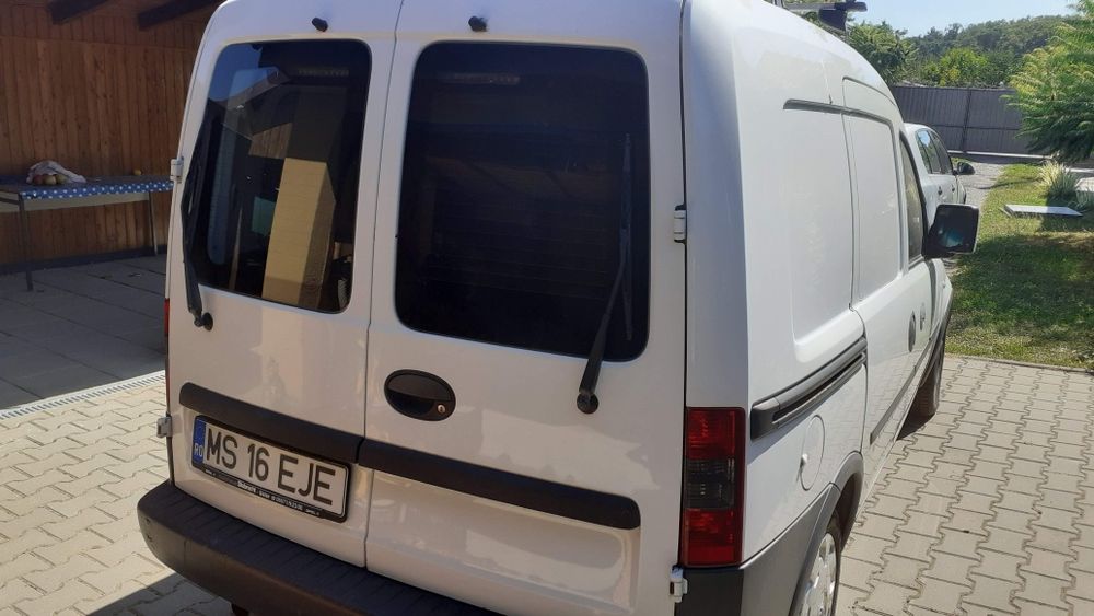 Opel combo 2011 .1.7 TDI