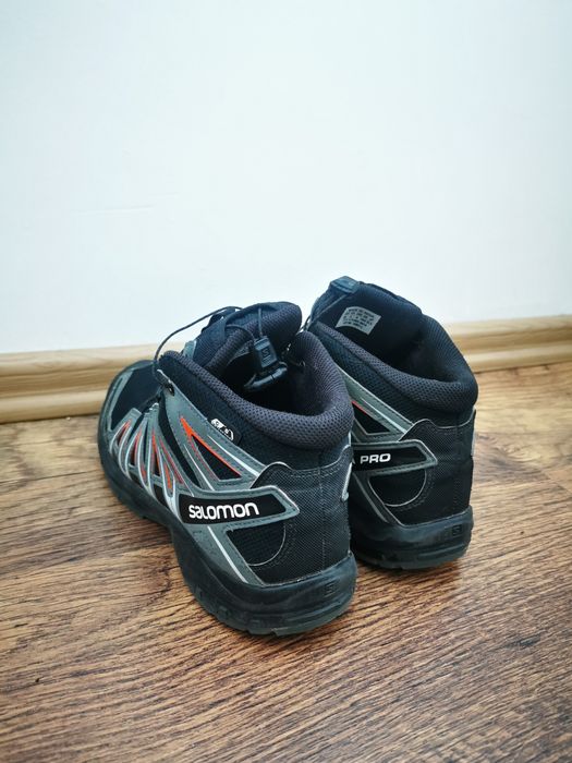 Обувки за планина Salomon XA Pro