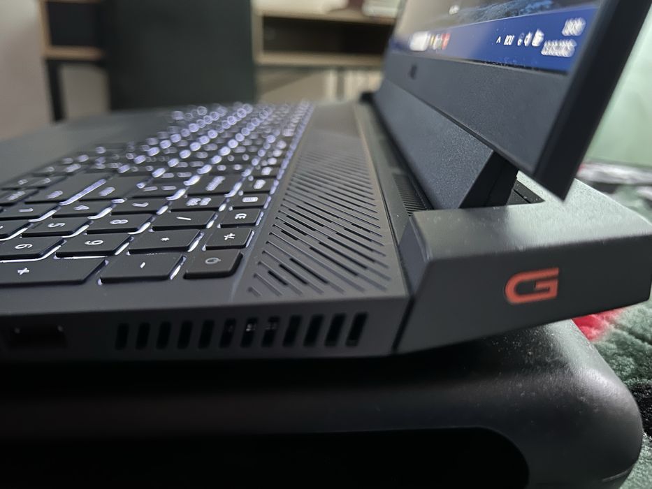 Laptop gaming DELL G15, 1511, 16 GB RAM, 1 TB SSD. NVidia RTX 3050 Ti.
