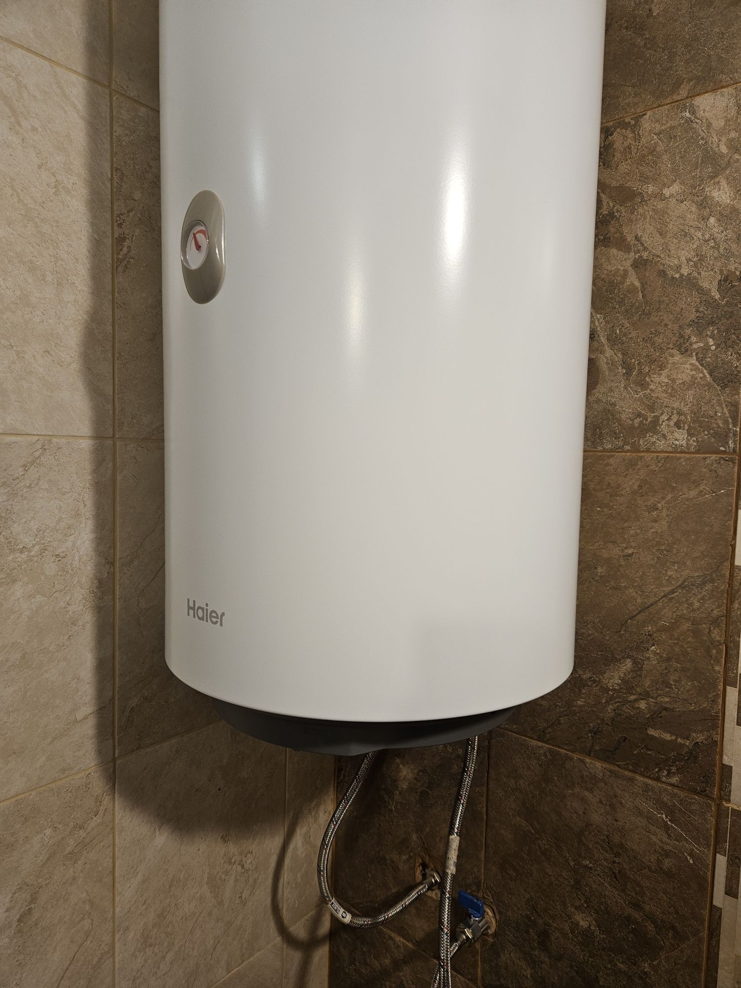 Чисто нов Бойлер HAIER !!!