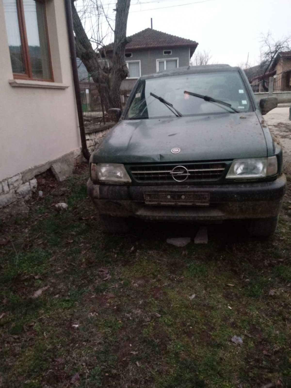 opel frontera A на части