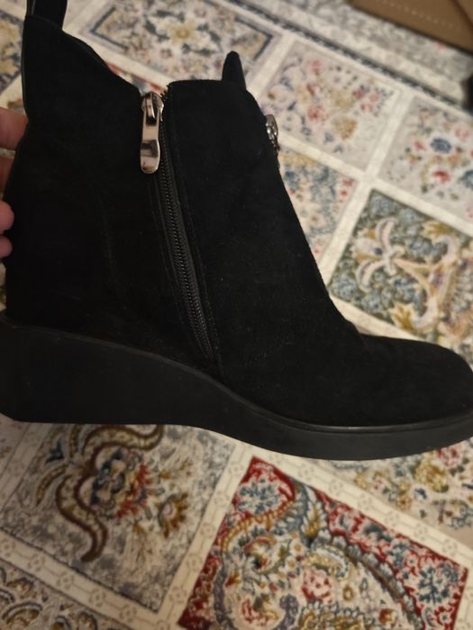 Продам зимние сапоги