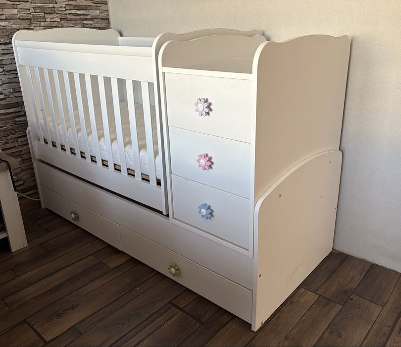 Комбинирана бебешка кошара