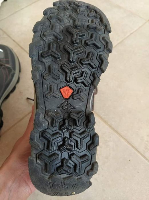 Детски обувки официални и планински за преход 33 34