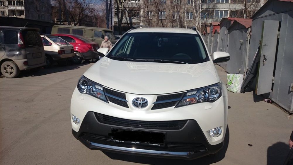 капот/бампер/фара/решетка/крыло/туманка на Toyota Rav4 13-