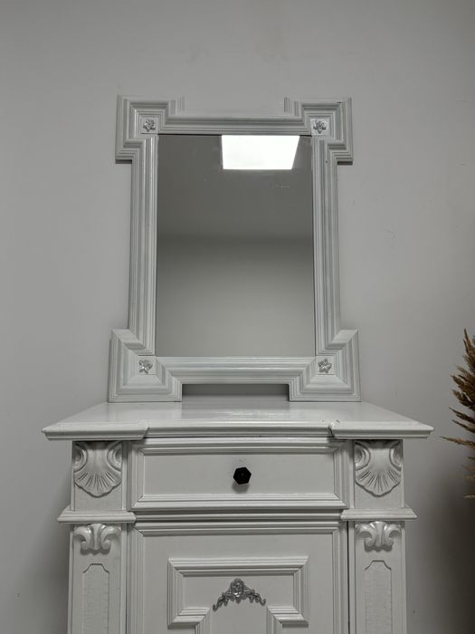 Comoda lemn masiv si oglinda vintage