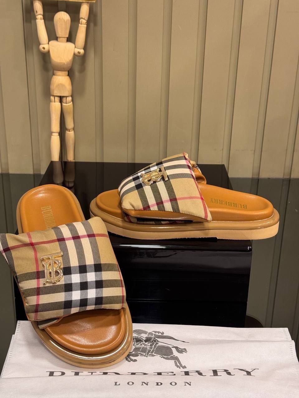Papuci  damă Burberry