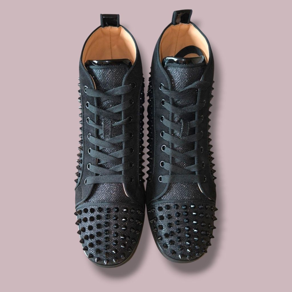 Продавам чисто нови оригинални Louboutin high tops