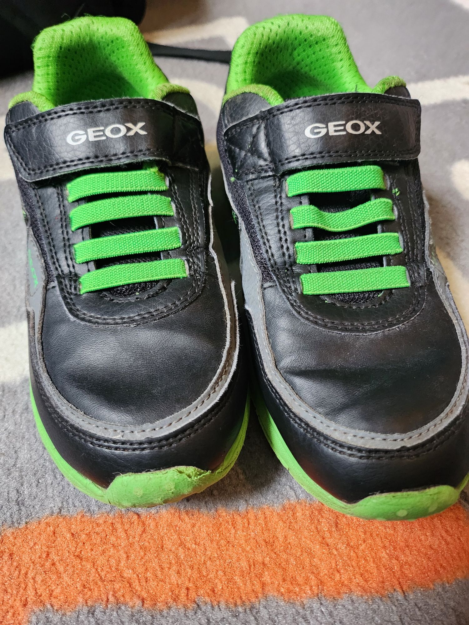 Обувки Geox за момче