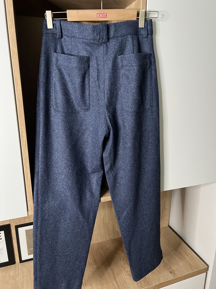 Pantaloni Massimo Dutti marimea 38 67% Lana