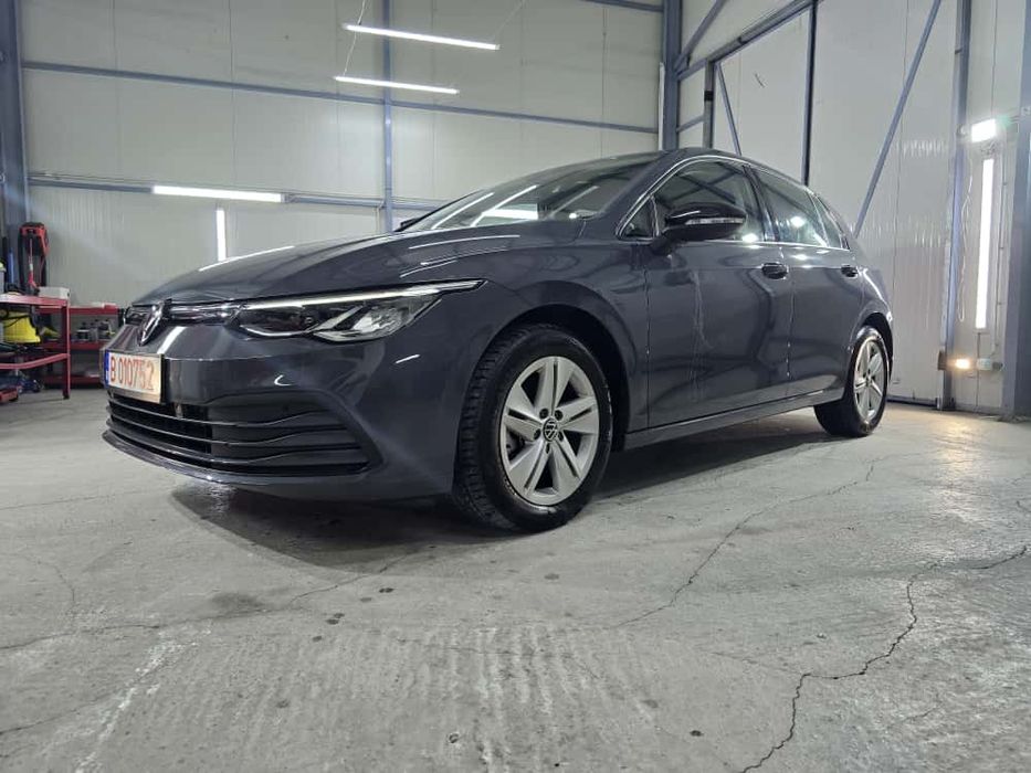 Volkswagen Golf 8 1.0 eTSI DSG