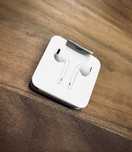 Нови слушалки Apple EarPods Lightning  Connector