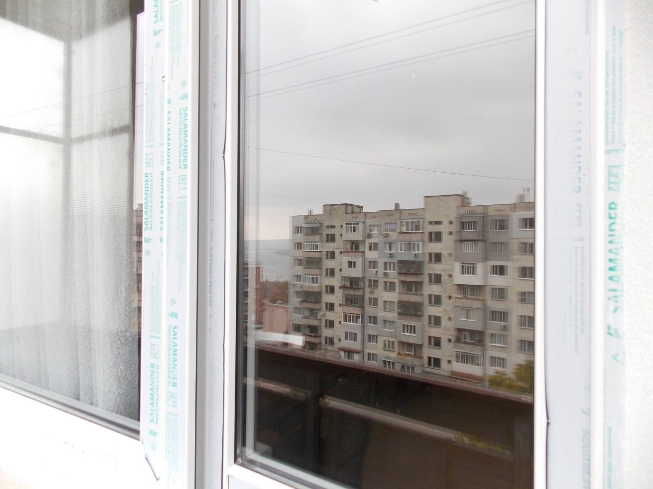 Продава се Четиристаен апартамент в Варна, Христо Ботев - 82 кв.м за 1940 €/кв.м - Снимка #2