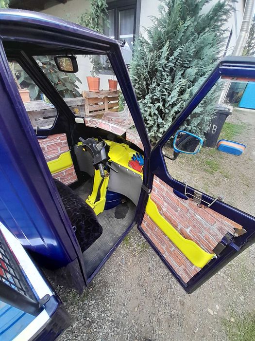 Ape50 piaggio triciclu pe benzina