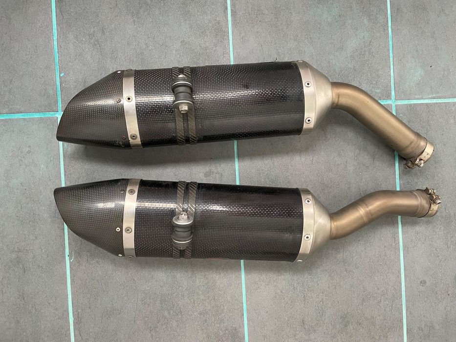 Tobe akrapovic yamaha r1 2007 2008