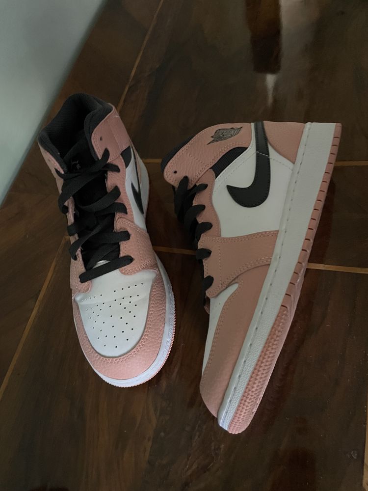 NIKE AIR JORDAN (rose quartz) - 39 GS