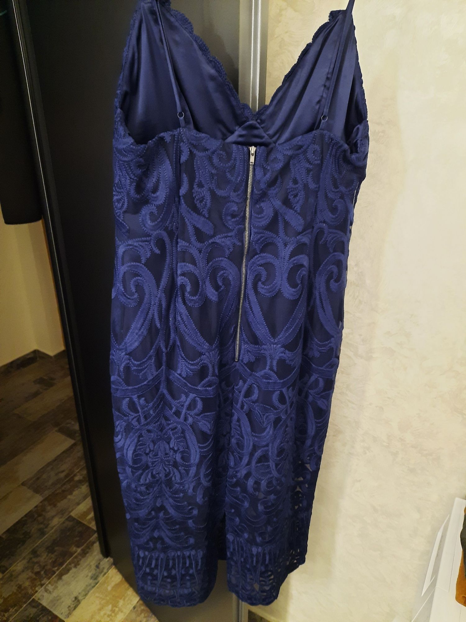 Rochie firma BARDOT eleganta broadată de gala