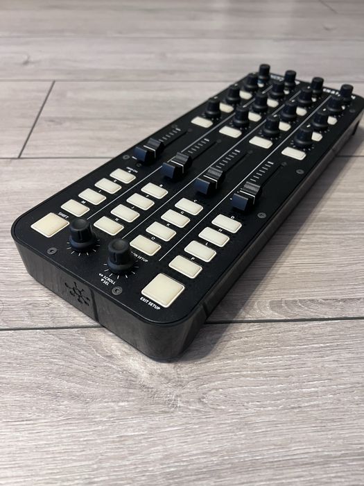Controller MIDI Allen&Heath Xone K1