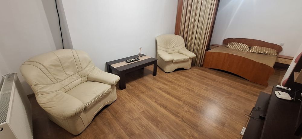 Închiriez Garsoniera Studio