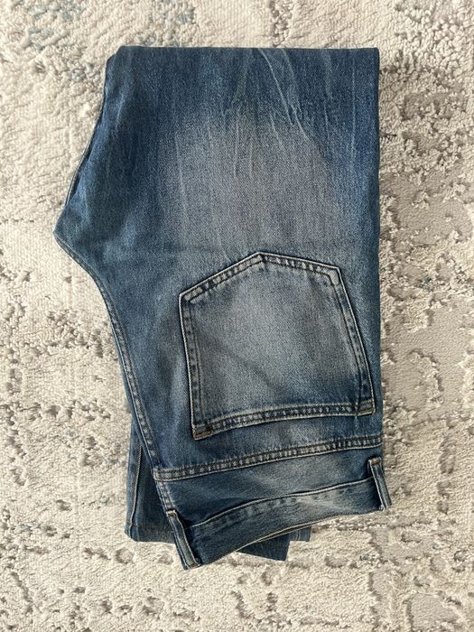 Мужские джинсы H&M, с потертостями и рваным декором, б/у