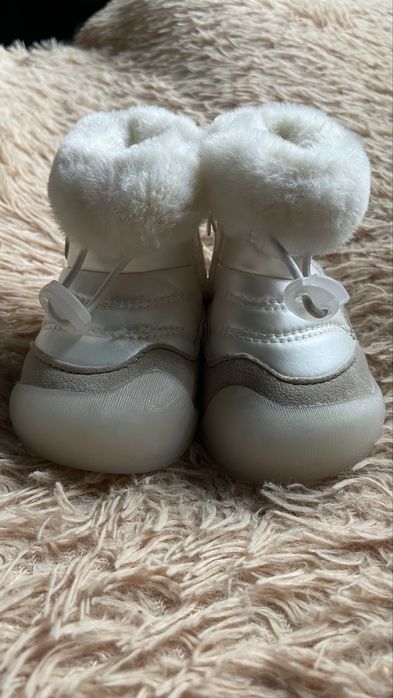 Ботинки зимние продам новые