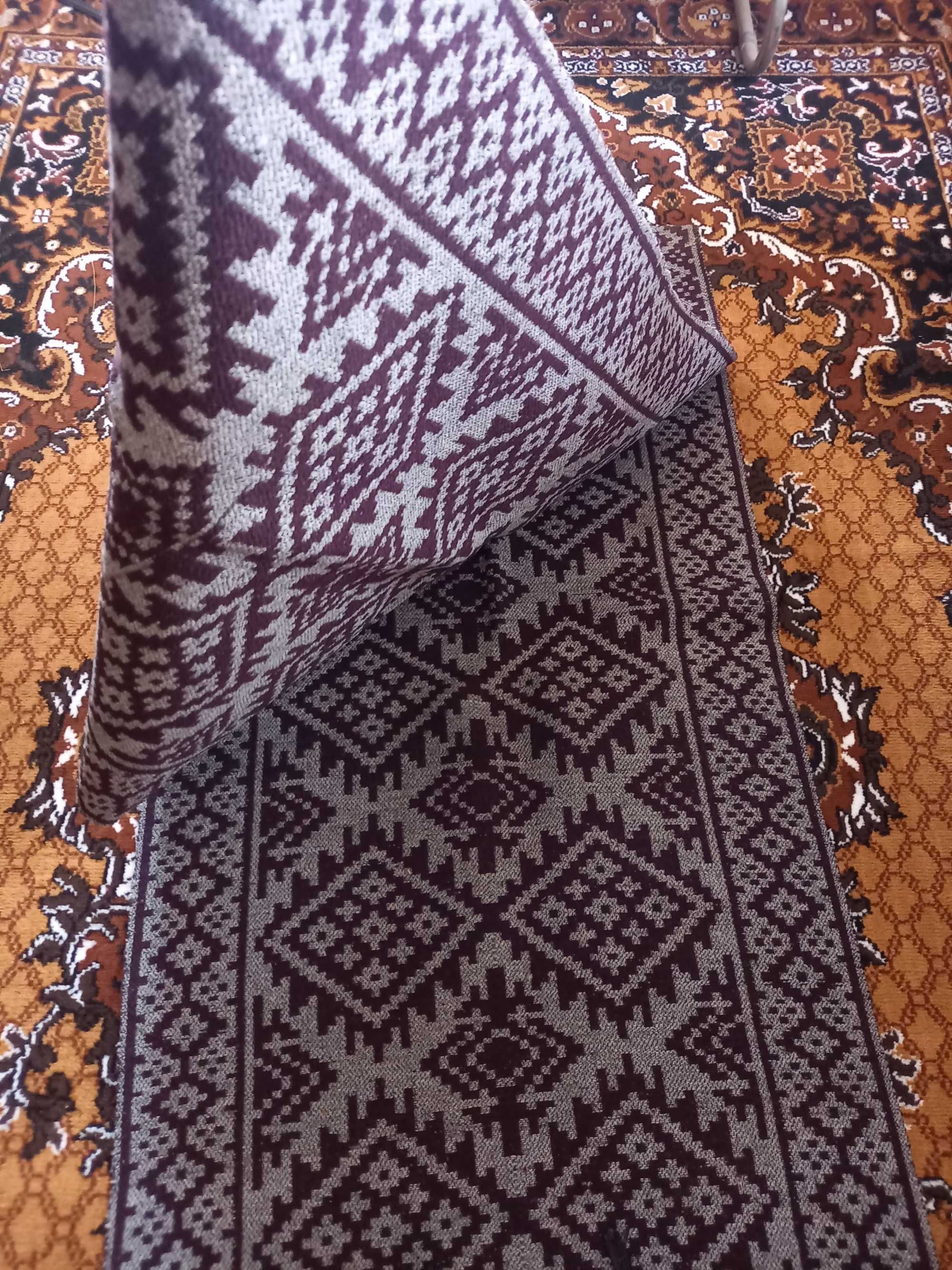 Пътека ръчно тъкана