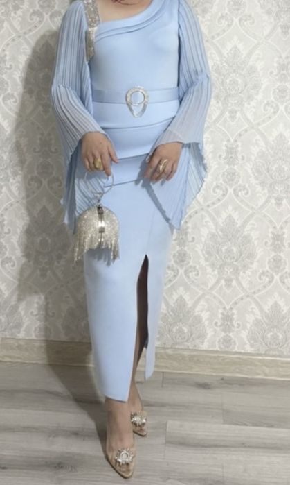 Весернее шикарное платье