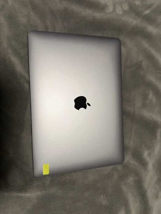 Macbook Pro с M1 chip за части с изгоряла дънна платка