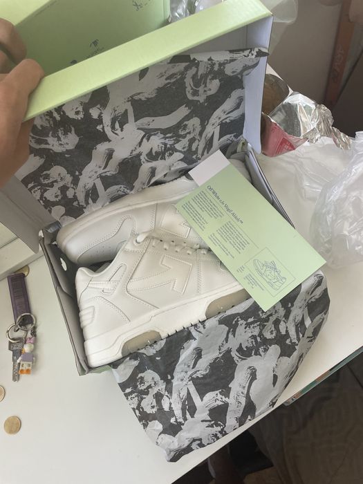 Off white marimea 43 se vand urgent
