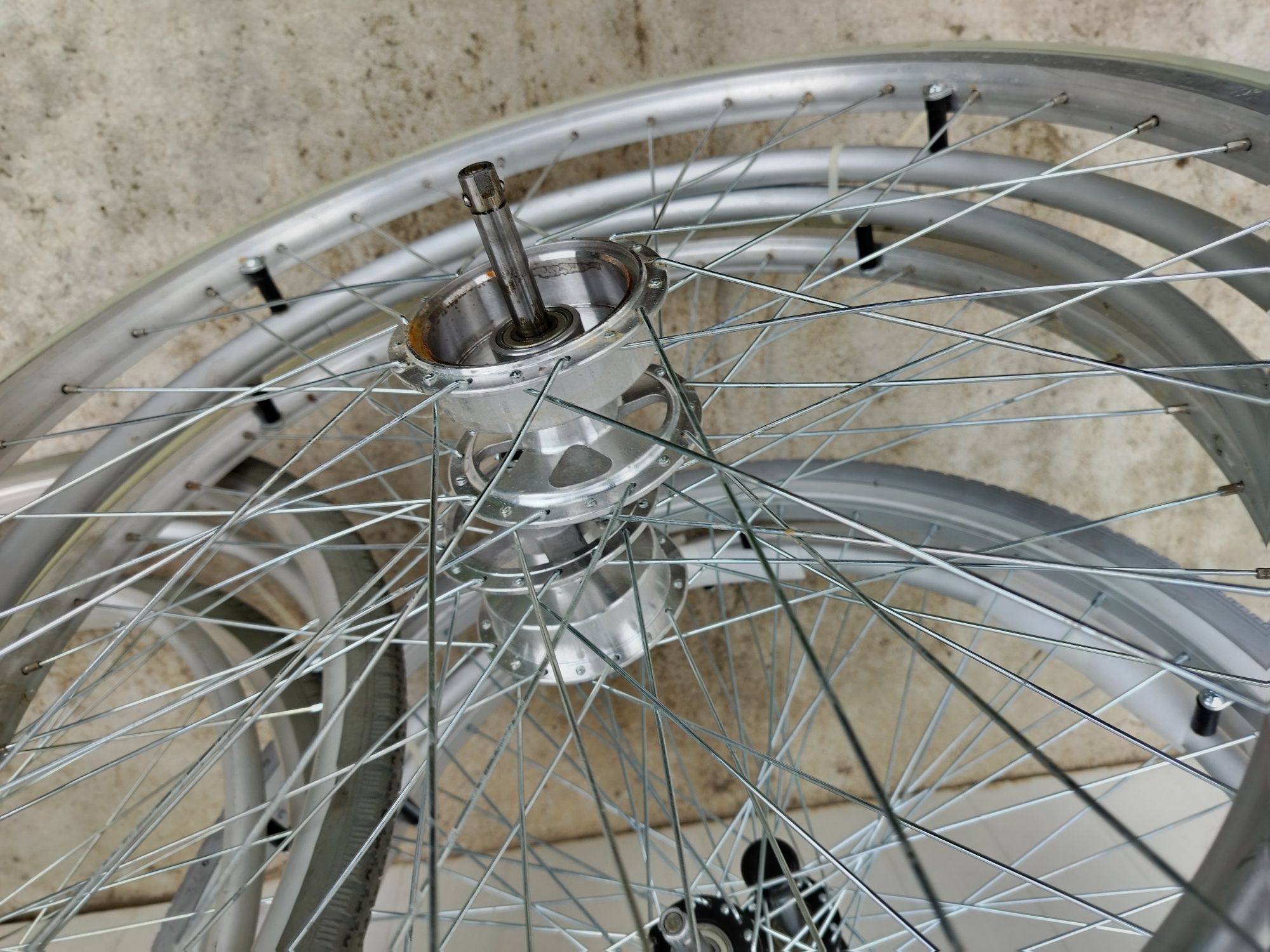 Roti pentru cărucior persoane cu dizabilități