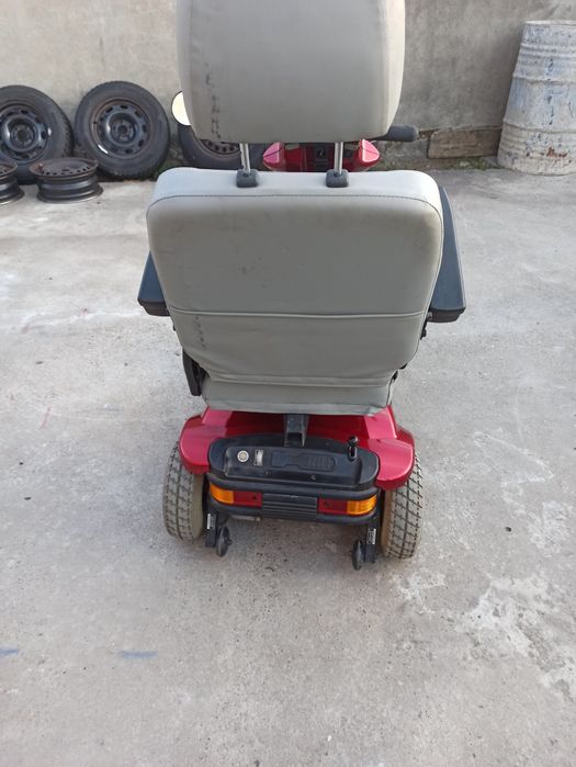 Scuter electric pentru persoane  vârstnice s au cu dizabilități