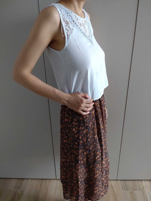 Rochie traditionala, Fusta, Maiou