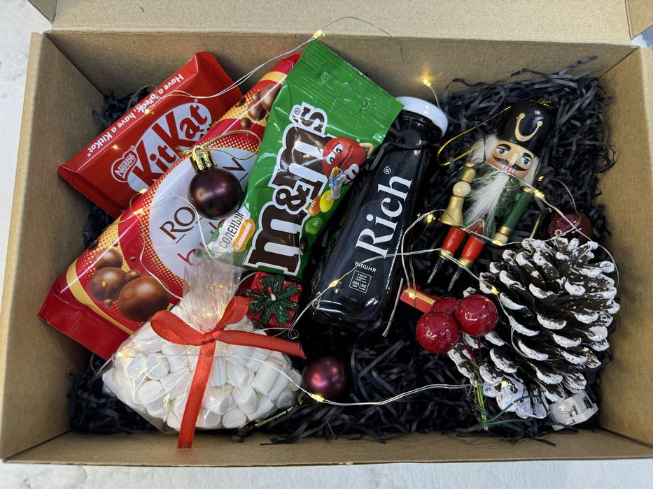 Новогодние боксы корпоративные