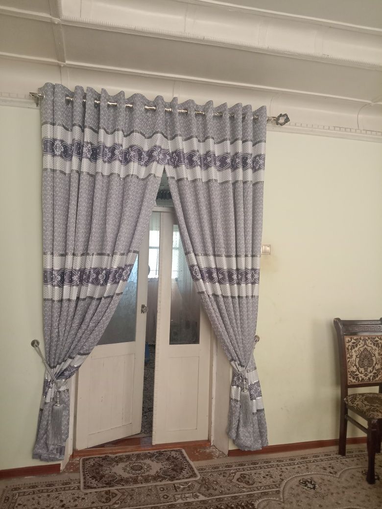 Пардалар бор 2та ойнага 1.5х1.5 и 1 та ешикка