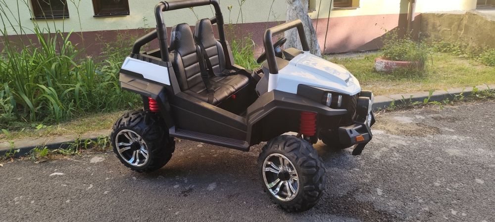 Vând Mașinuță Electrică 4x4