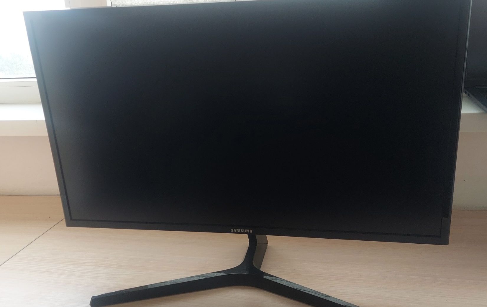 Монитор Samsung 27