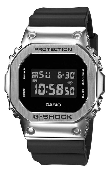 Часы CASIO G-Shock GM-5600-1ER Оригинал!