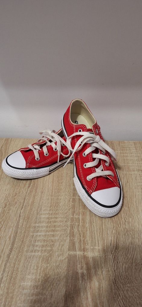 Converse marimea 33