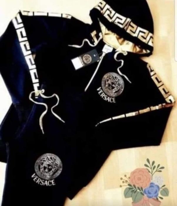 Treninguri Versace super model, logo auriu, saculet inclus