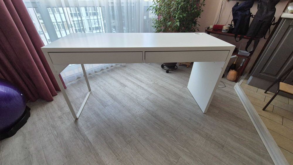 Стол письменный IKEA Микке, 142х50x75 см, белый