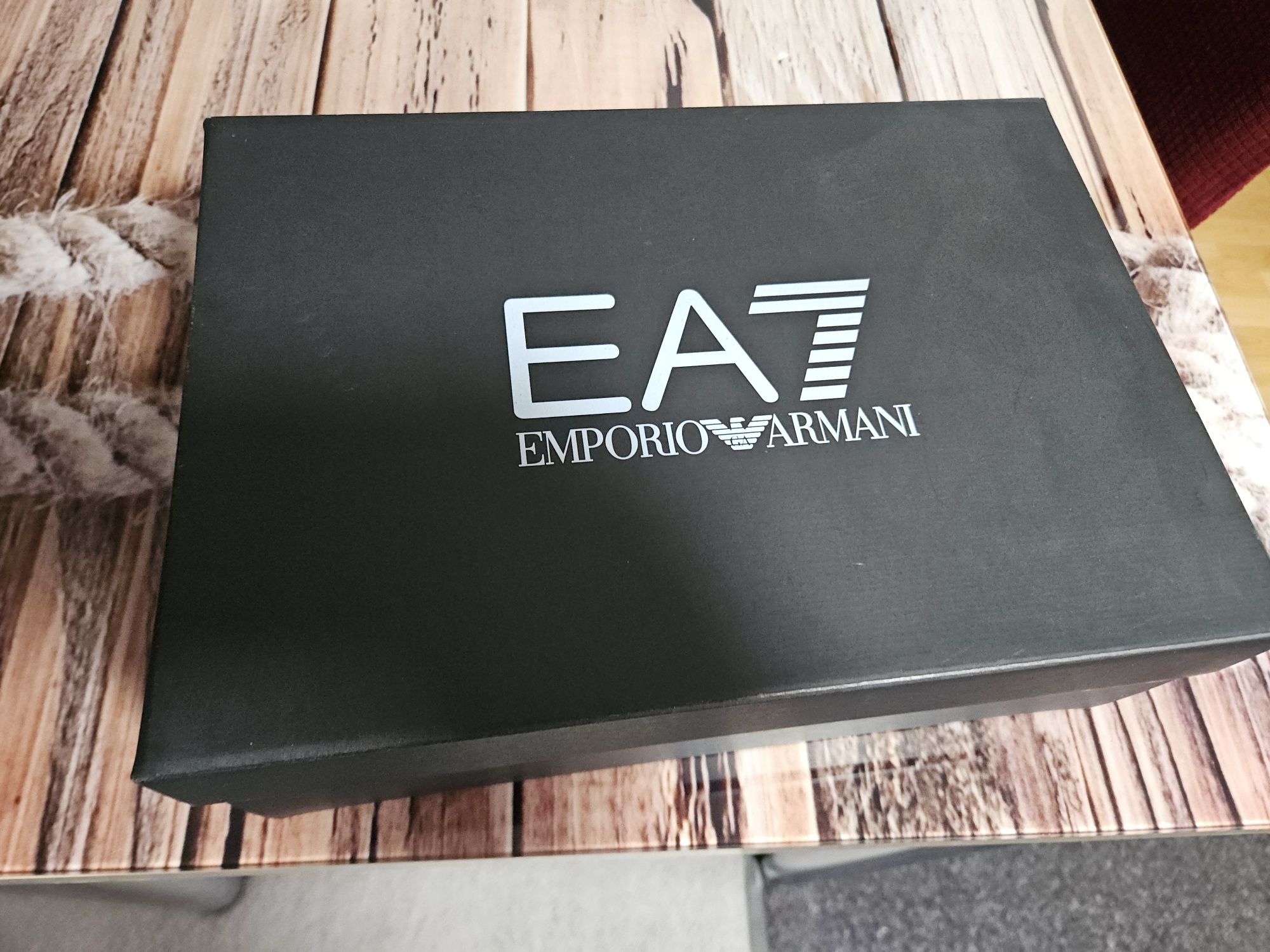 Vând adidași Emporio Armani EA7