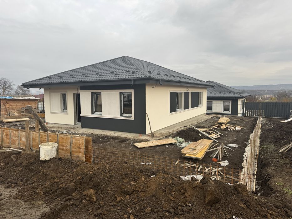 Casa Premium Parter Miroslava-Horpaz 92mp utili 3dormitoare 2bai!