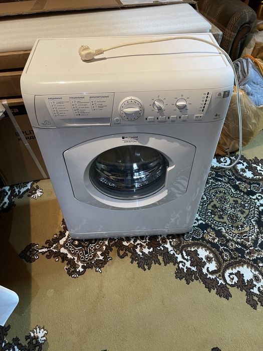 Стиральная машина Ariston