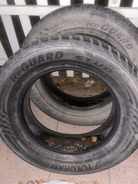 Продам зимние шины Yakohama