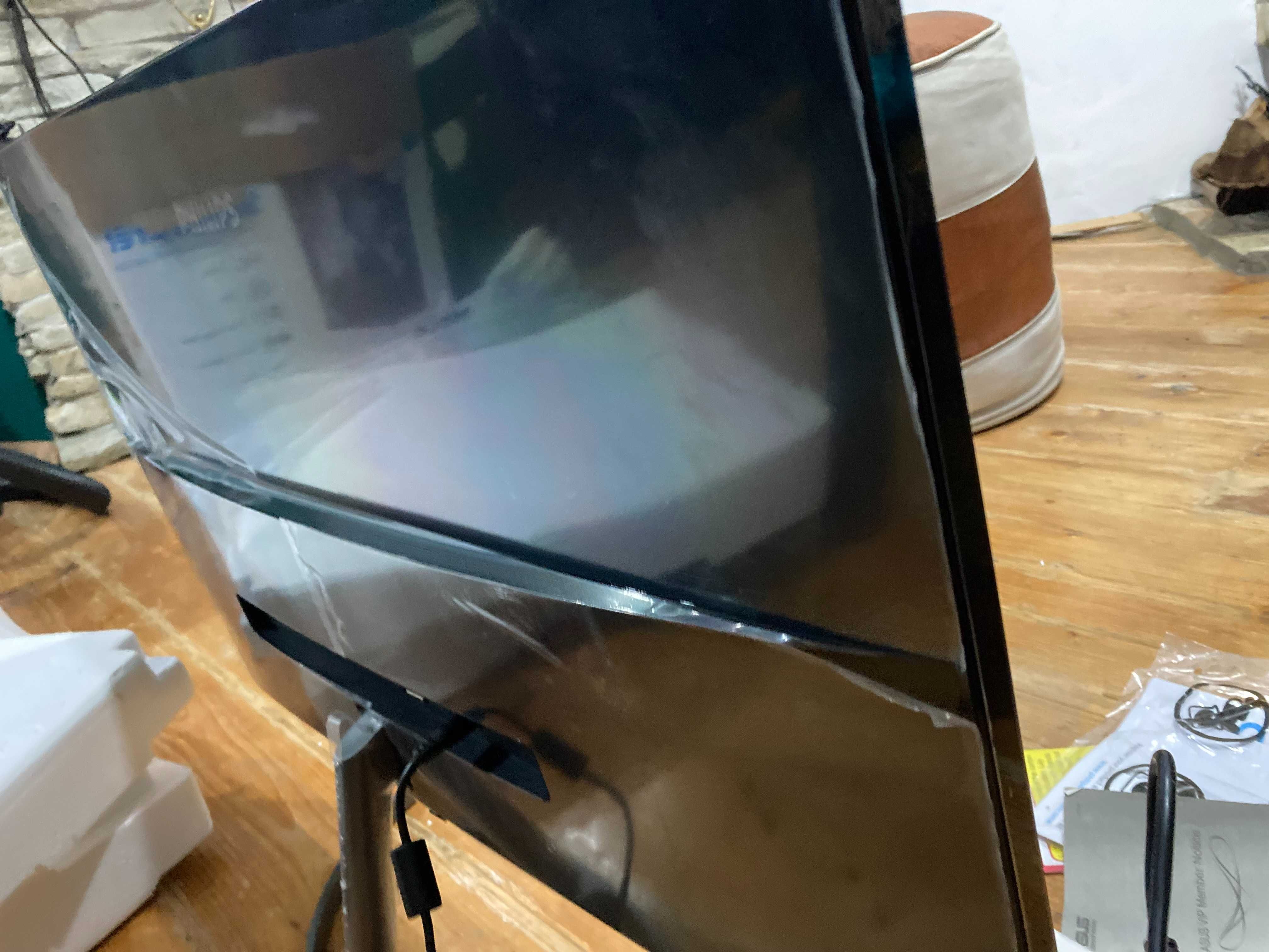 Геймърски монитори Philips счупен екран